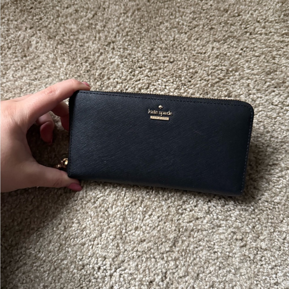 Kate Spade New York Black Zip Wallet